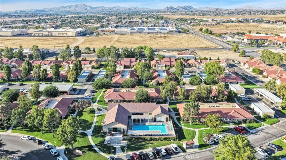 19237 Elm Drive Apple Valley, CA 92308