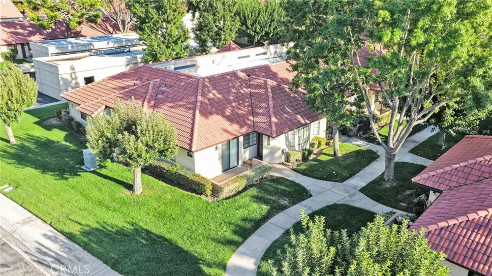 19237 Elm Drive Apple Valley, CA 92308