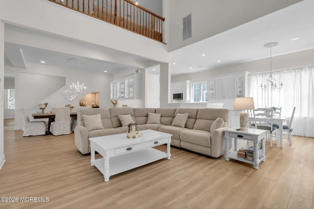 18 Spyglass Drive Jackson, NJ 08527