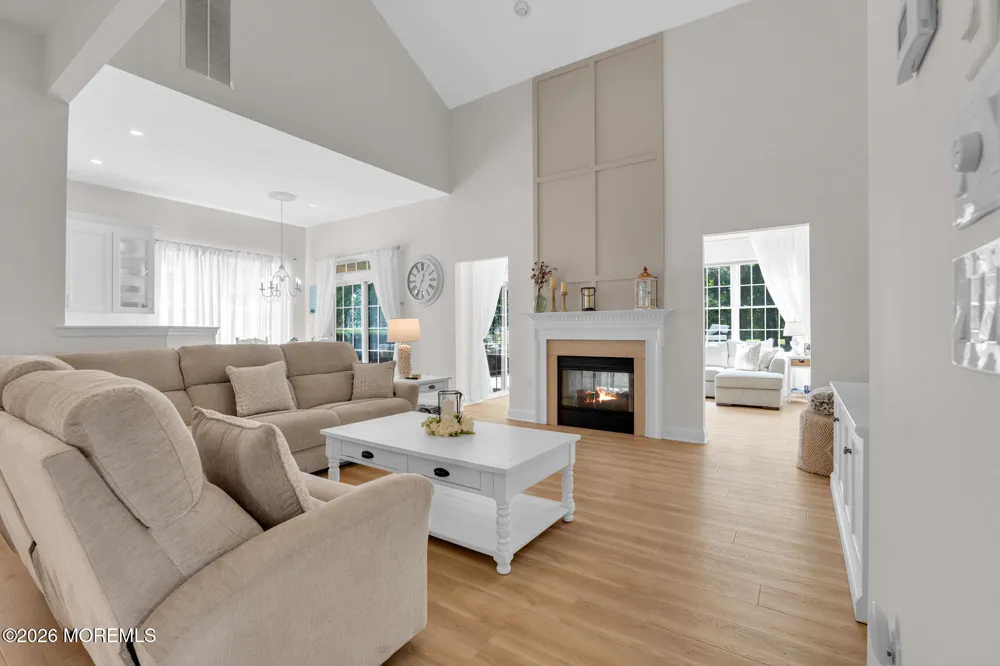 18 Spyglass Drive Jackson, NJ 08527