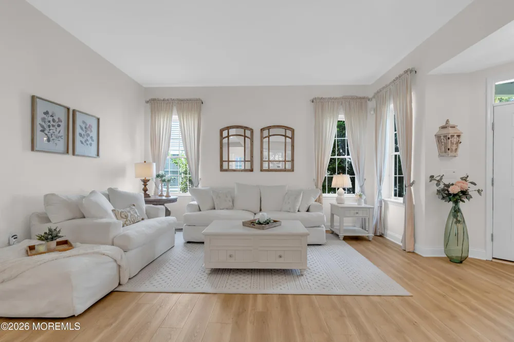 18 Spyglass Drive Jackson, NJ 08527