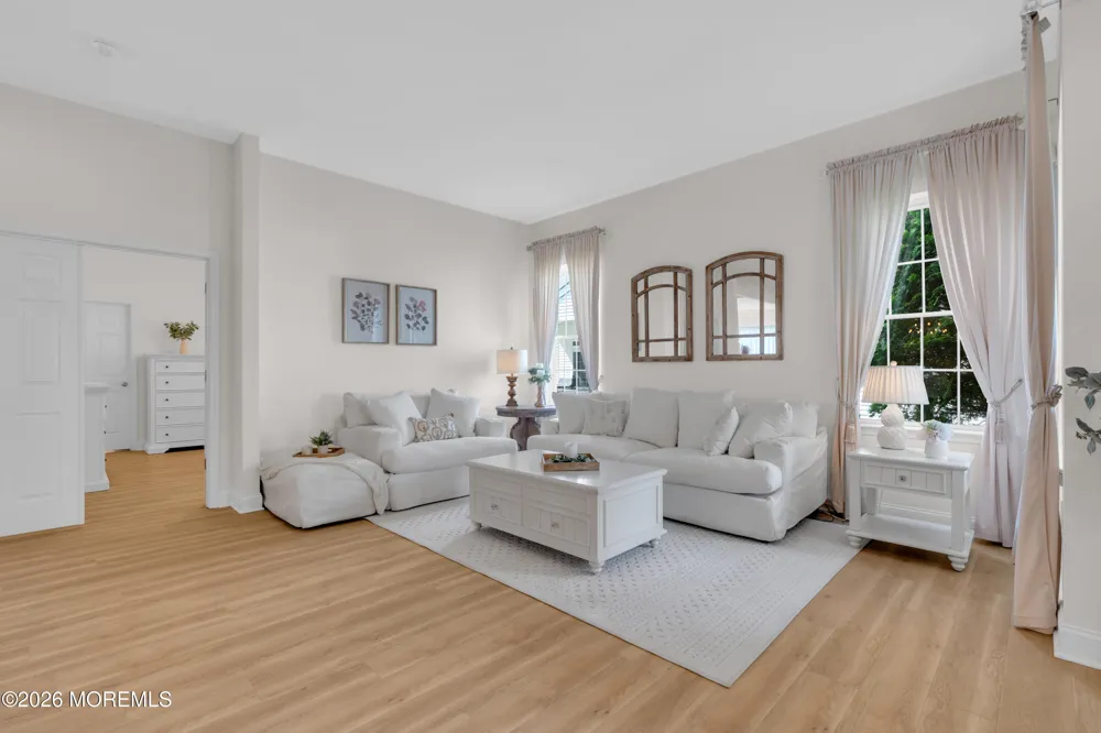 18 Spyglass Drive Jackson, NJ 08527