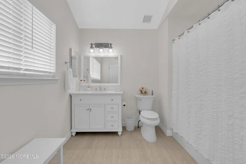 18 Spyglass Drive Jackson, NJ 08527