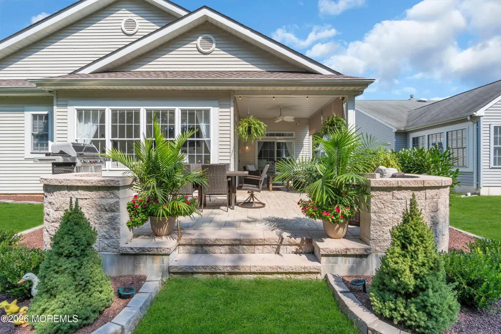 18 Spyglass Drive Jackson, NJ 08527