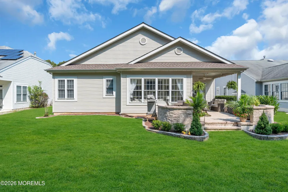 18 Spyglass Drive Jackson, NJ 08527