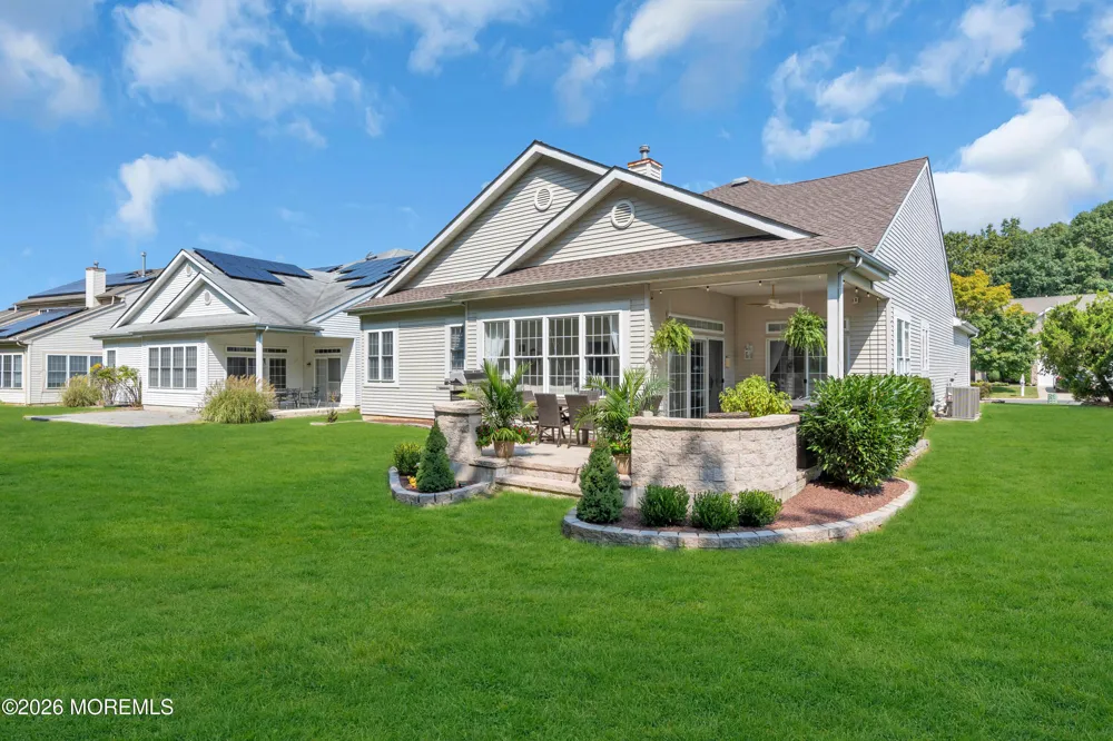 18 Spyglass Drive Jackson, NJ 08527