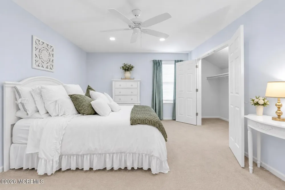 18 Spyglass Drive Jackson, NJ 08527