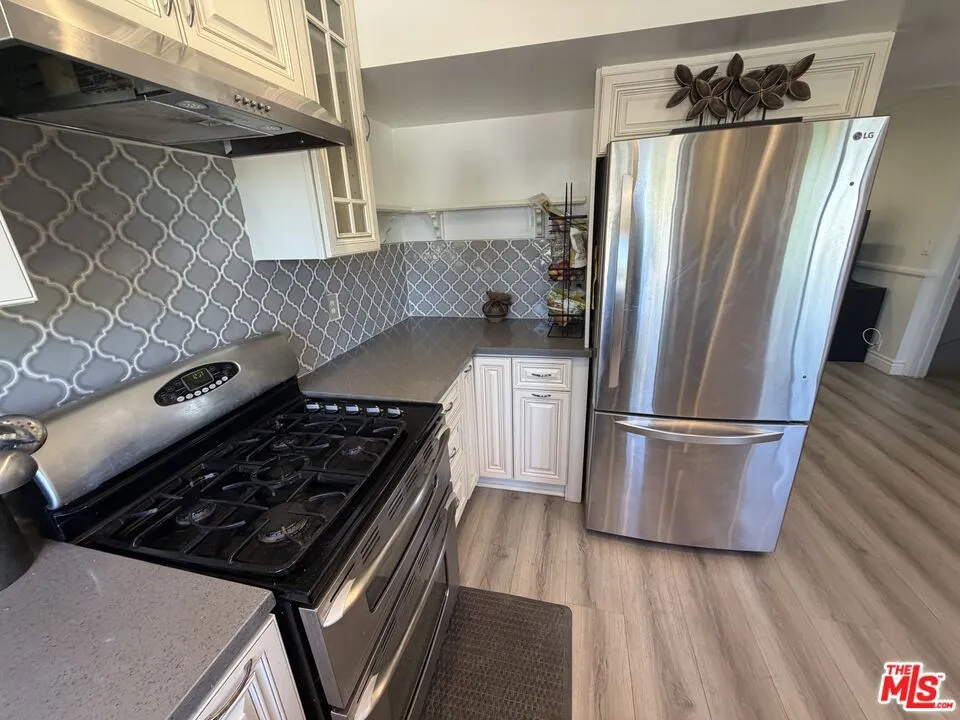6840 Balboa Boulevard #507 Los Angeles, CA 91406