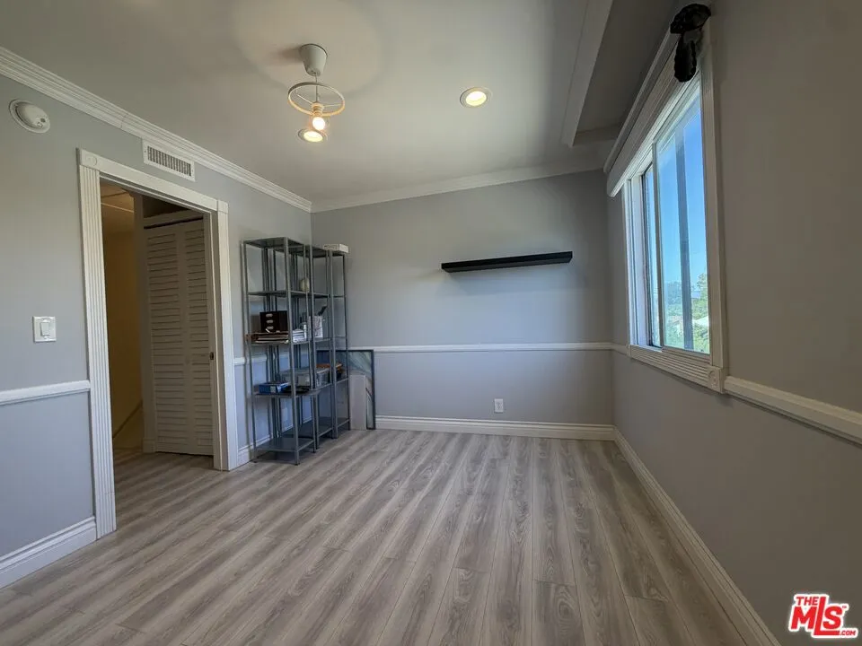 6840 Balboa Boulevard #507 Los Angeles, CA 91406
