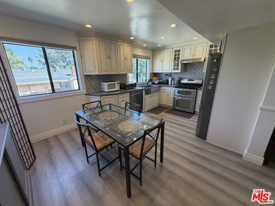 6840 Balboa Boulevard #507 Los Angeles, CA 91406