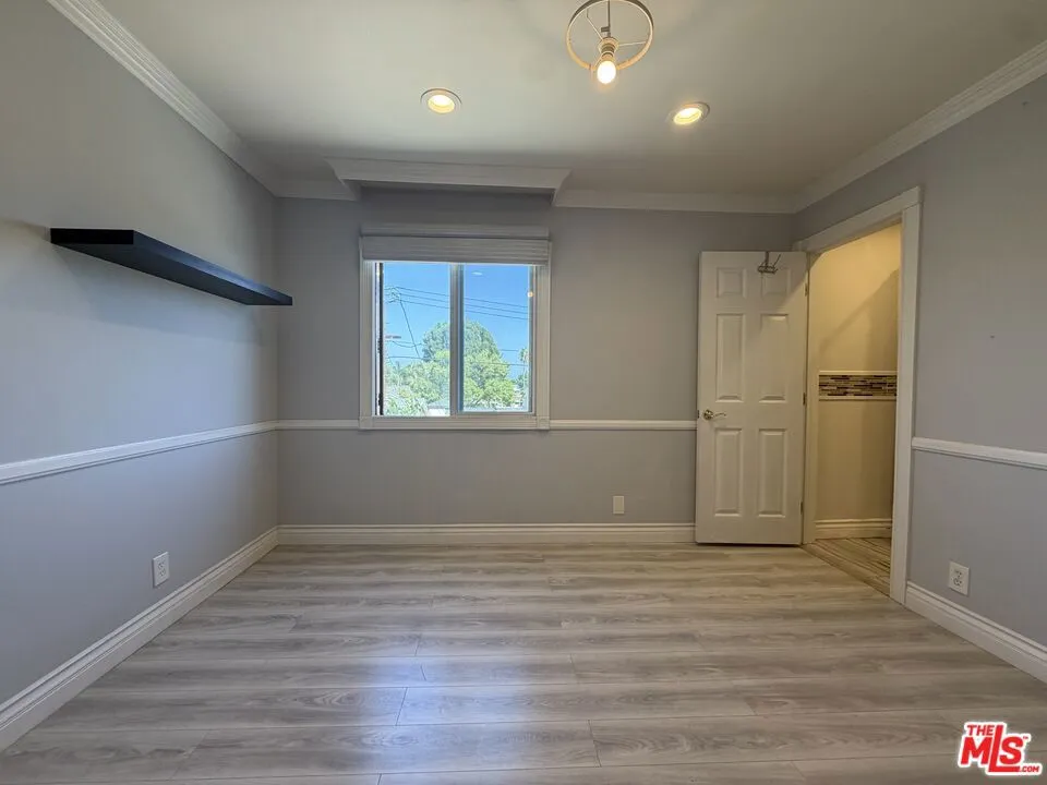 6840 Balboa Boulevard #507 Los Angeles, CA 91406