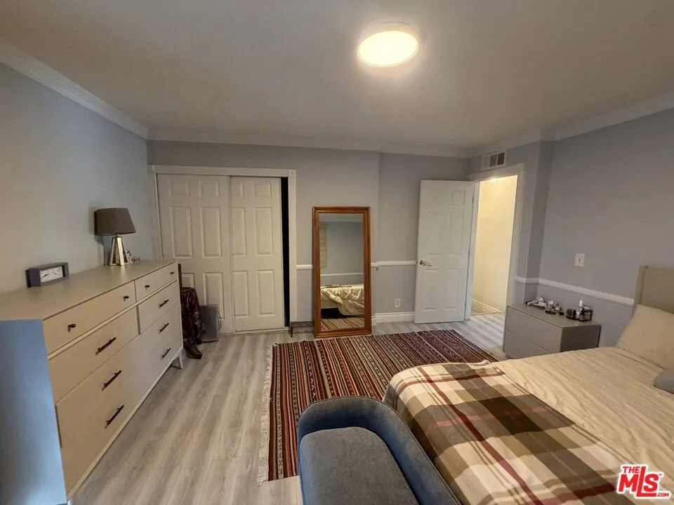 6840 Balboa Boulevard #507 Los Angeles, CA 91406