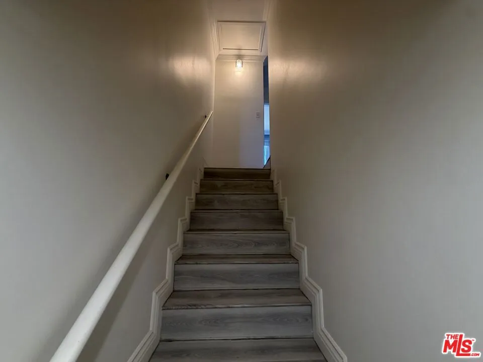 6840 Balboa Boulevard #507 Los Angeles, CA 91406