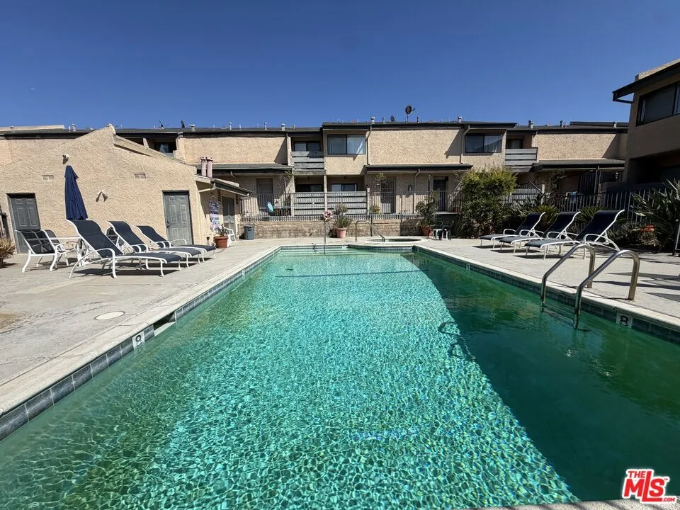 6840 Balboa Boulevard #507 Los Angeles, CA 91406