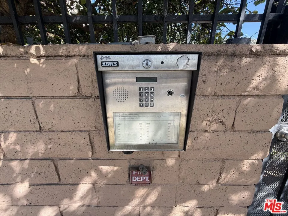 6840 Balboa Boulevard #507 Los Angeles, CA 91406