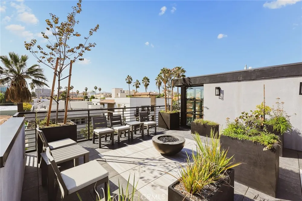 150 S Oak Knoll Avenue Pasadena, CA 91101