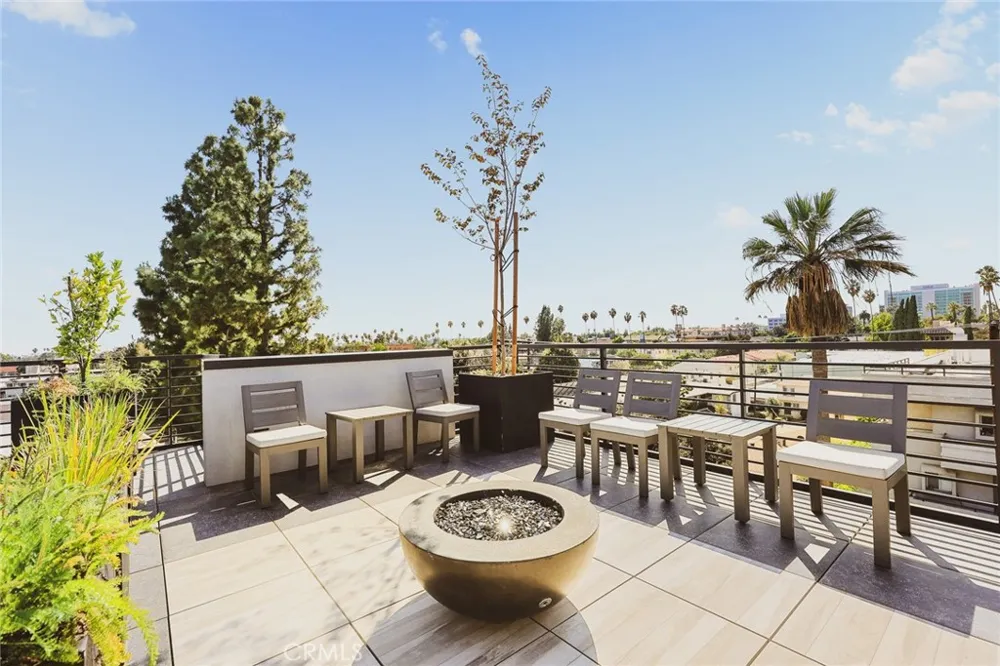 150 S Oak Knoll Avenue Pasadena, CA 91101