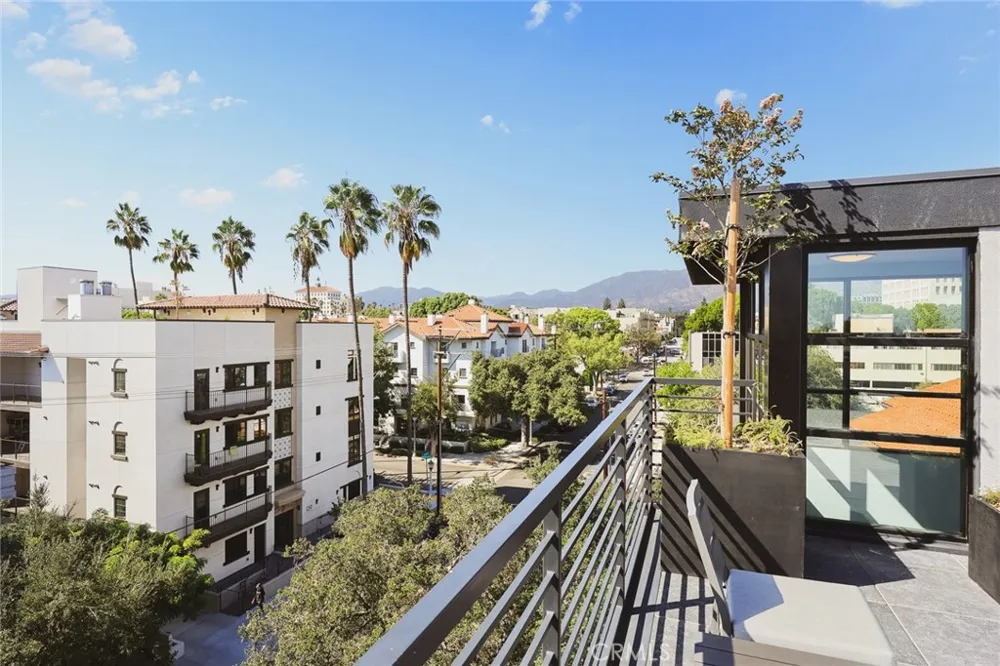 150 S Oak Knoll Avenue Pasadena, CA 91101