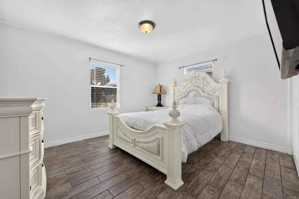 2424 Washington Street Lemon Grove, CA 91945