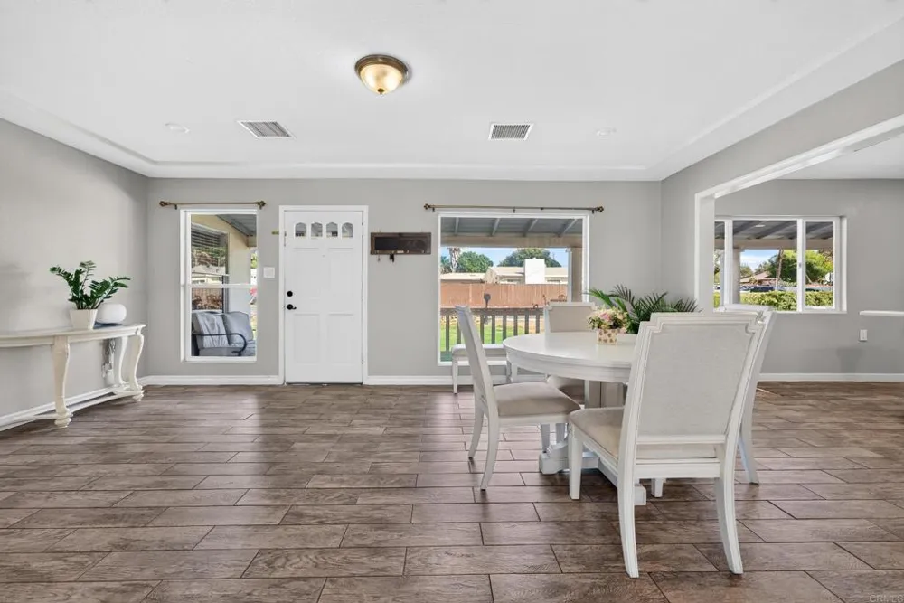 2424 Washington Street Lemon Grove, CA 91945