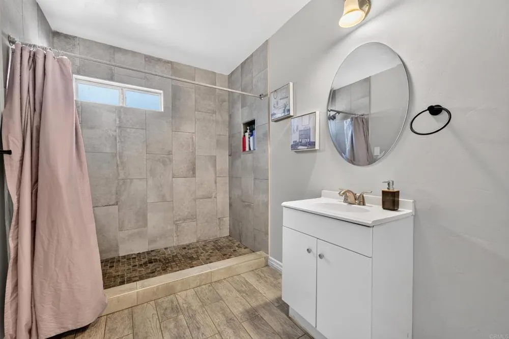 2424 Washington Street Lemon Grove, CA 91945