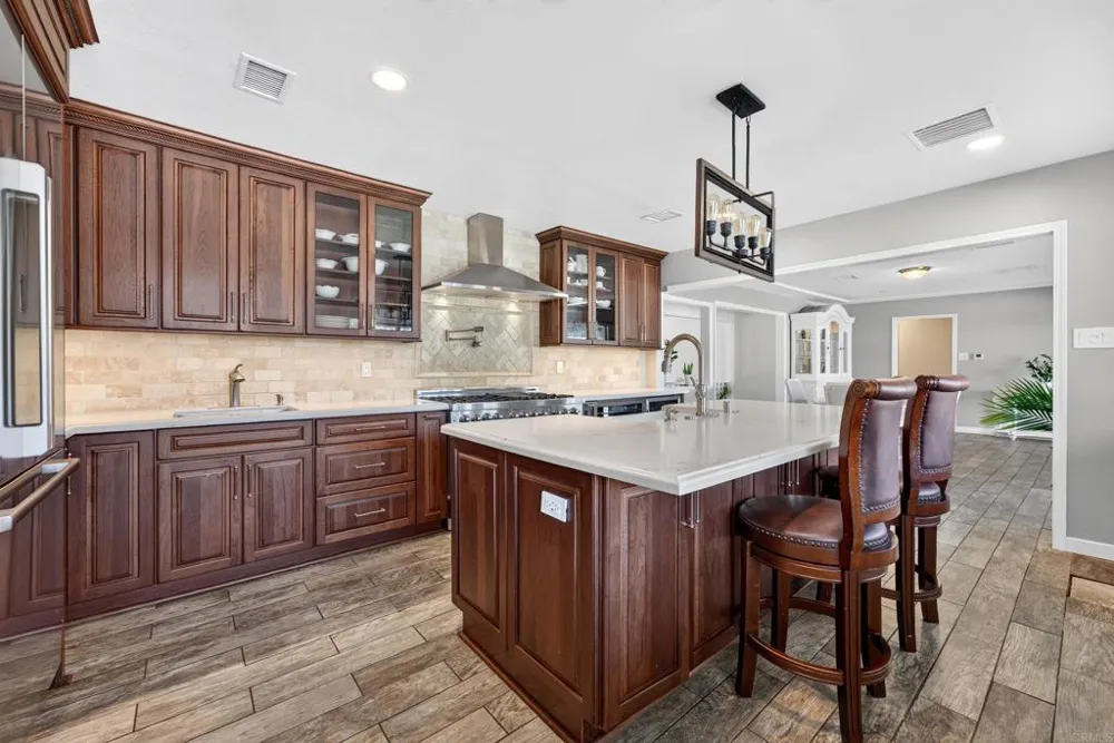 2424 Washington Street Lemon Grove, CA 91945