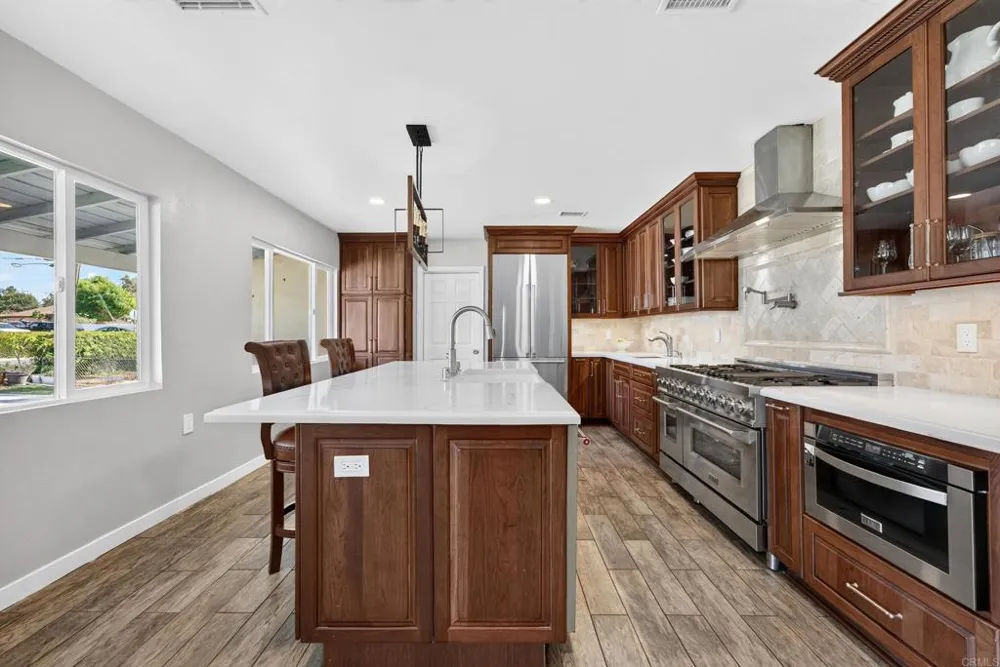 2424 Washington Street Lemon Grove, CA 91945