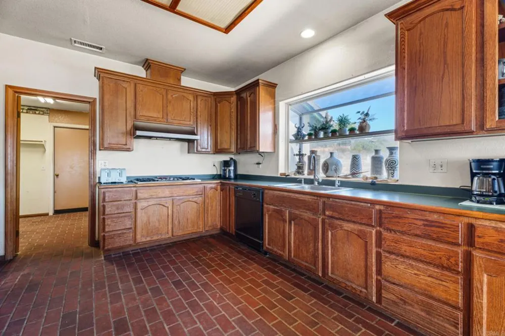 1825 La Posta Rd Campo, CA 91906