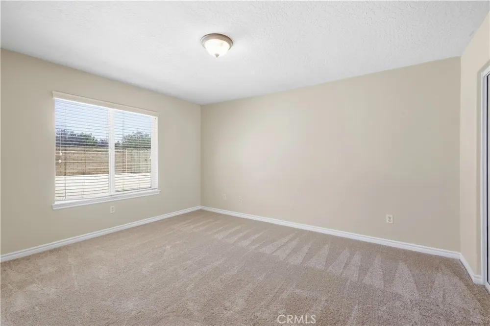 14940 Mesa Street Hesperia, CA 92345