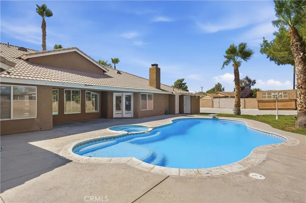 14940 Mesa Street Hesperia, CA 92345