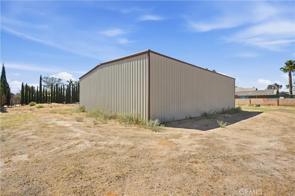14940 Mesa Street Hesperia, CA 92345