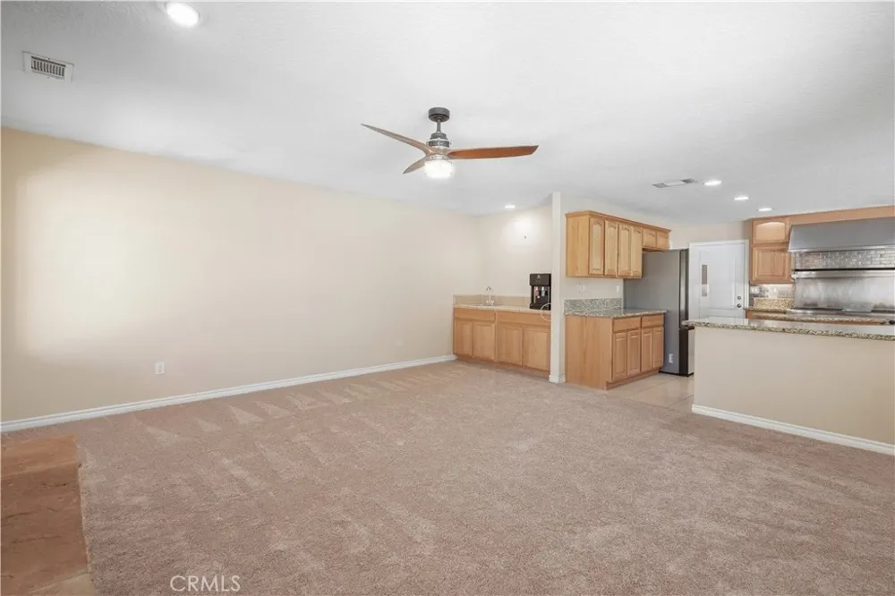 14940 Mesa Street Hesperia, CA 92345