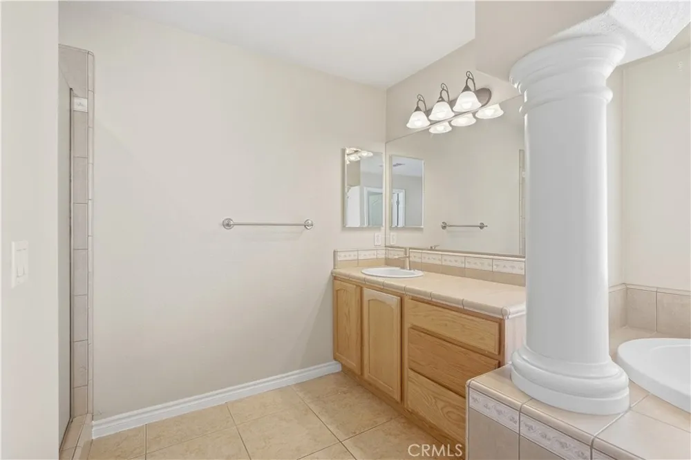 14940 Mesa Street Hesperia, CA 92345