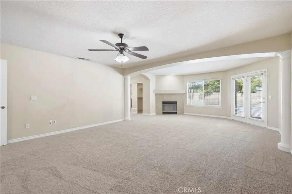 14940 Mesa Street Hesperia, CA 92345