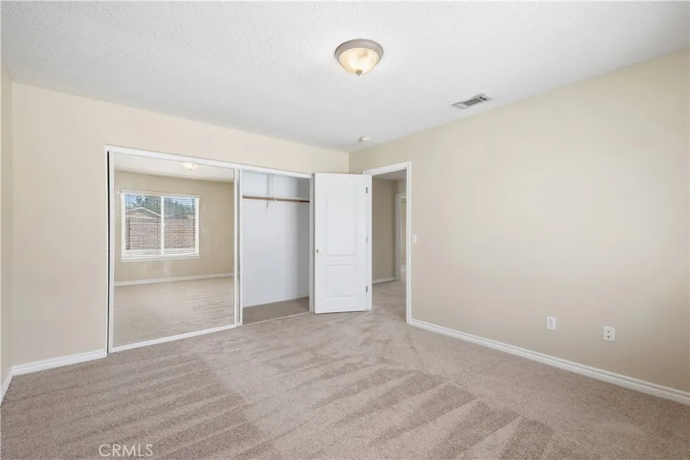 14940 Mesa Street Hesperia, CA 92345