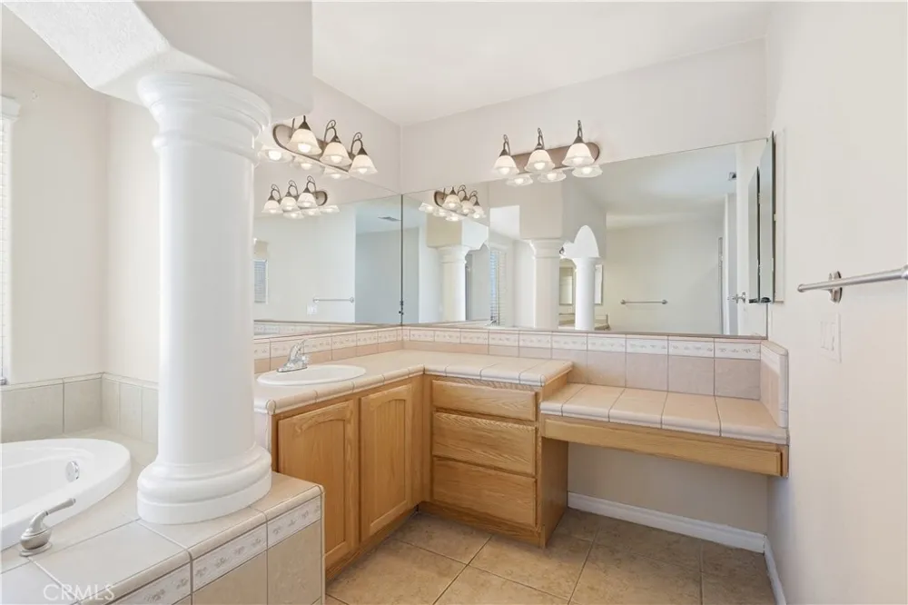 14940 Mesa Street Hesperia, CA 92345
