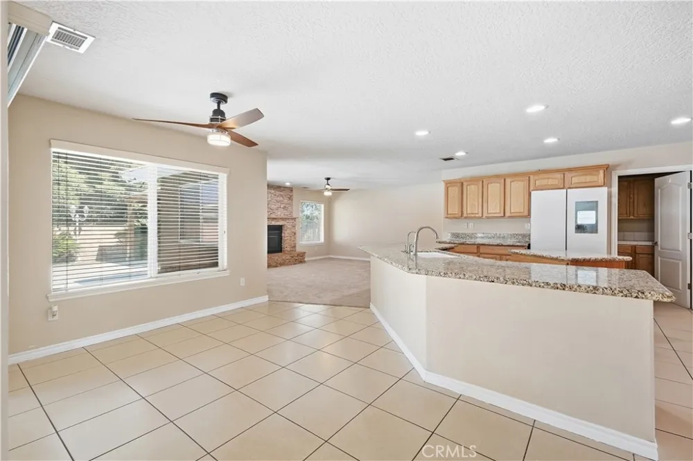 14940 Mesa Street Hesperia, CA 92345