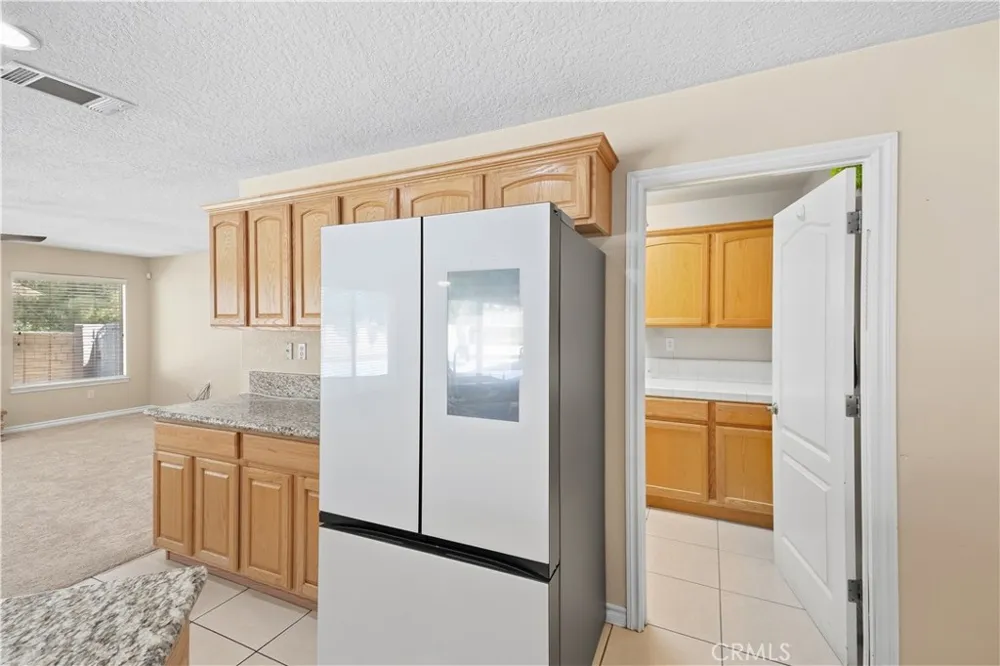 14940 Mesa Street Hesperia, CA 92345