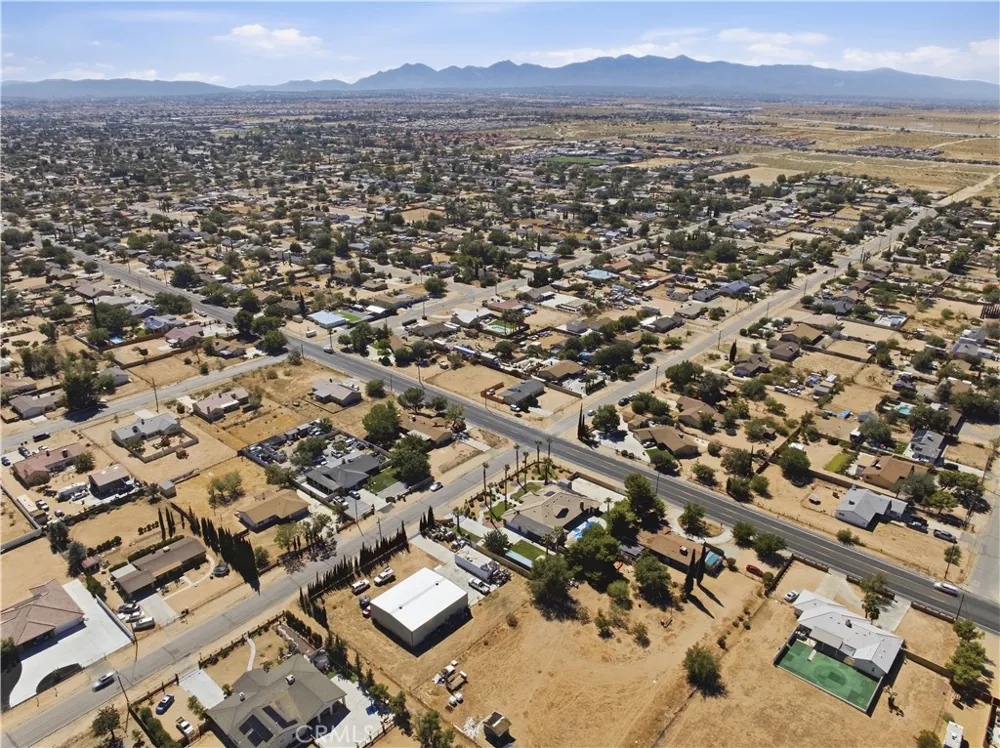 14940 Mesa Street Hesperia, CA 92345