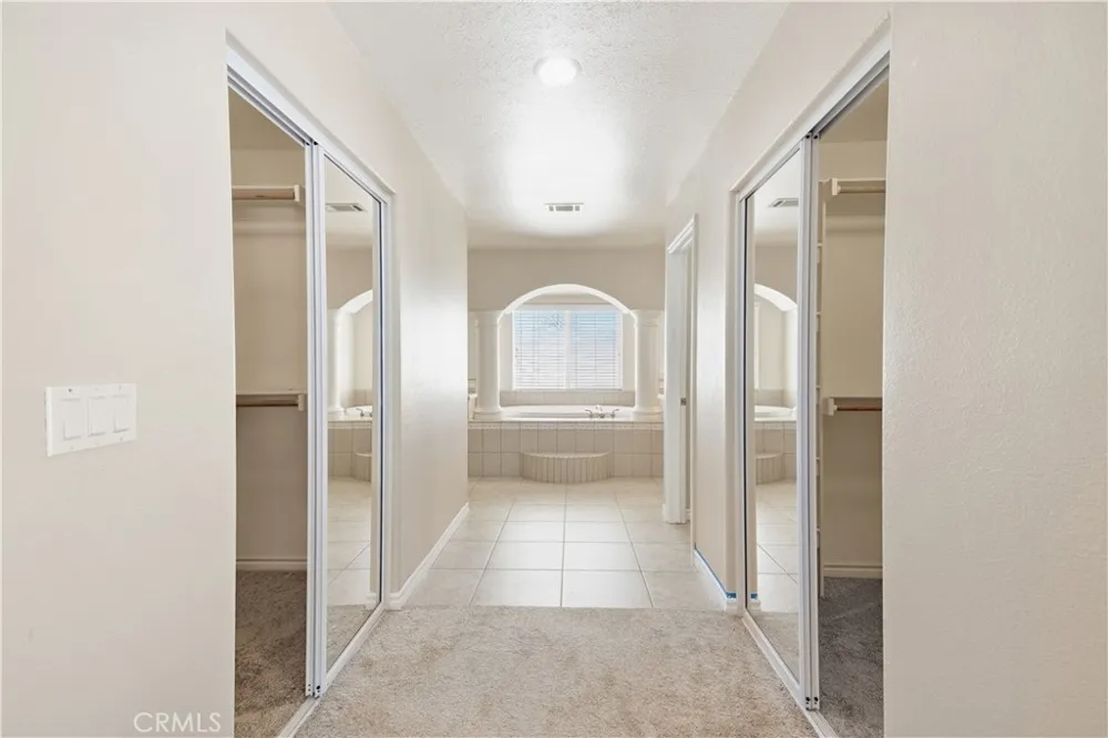 14940 Mesa Street Hesperia, CA 92345
