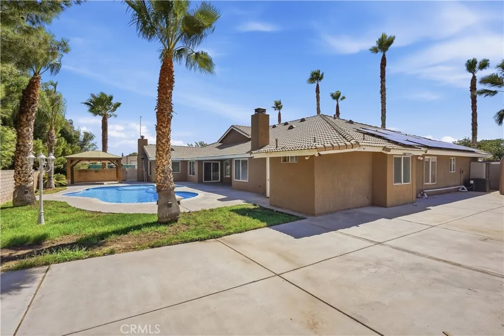 14940 Mesa Street Hesperia, CA 92345