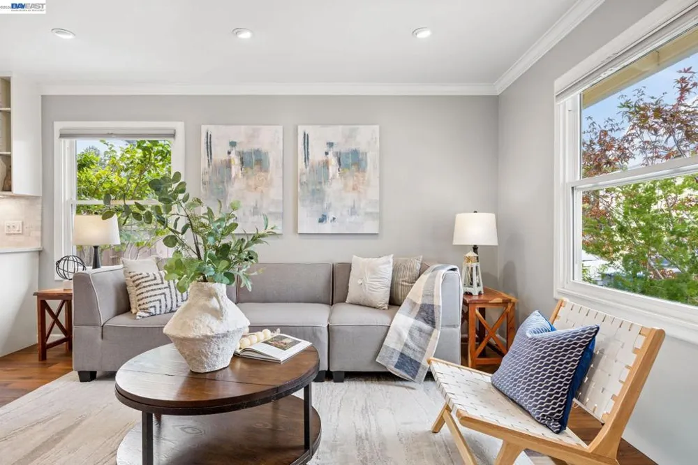 104 Cypress St Alameda, CA 94501