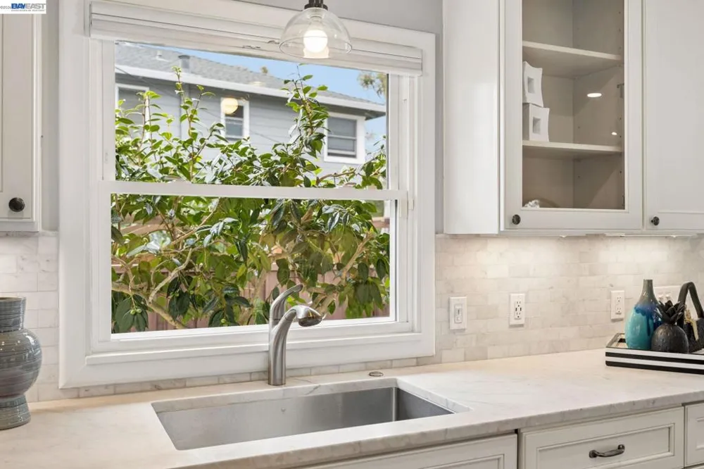 104 Cypress St Alameda, CA 94501