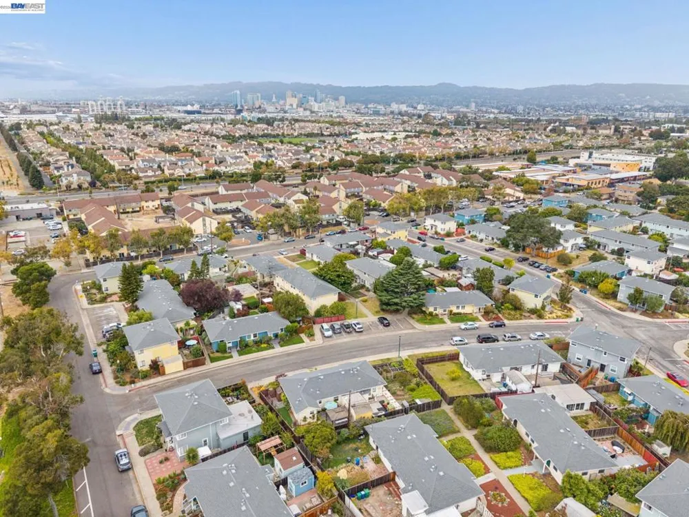 104 Cypress St Alameda, CA 94501