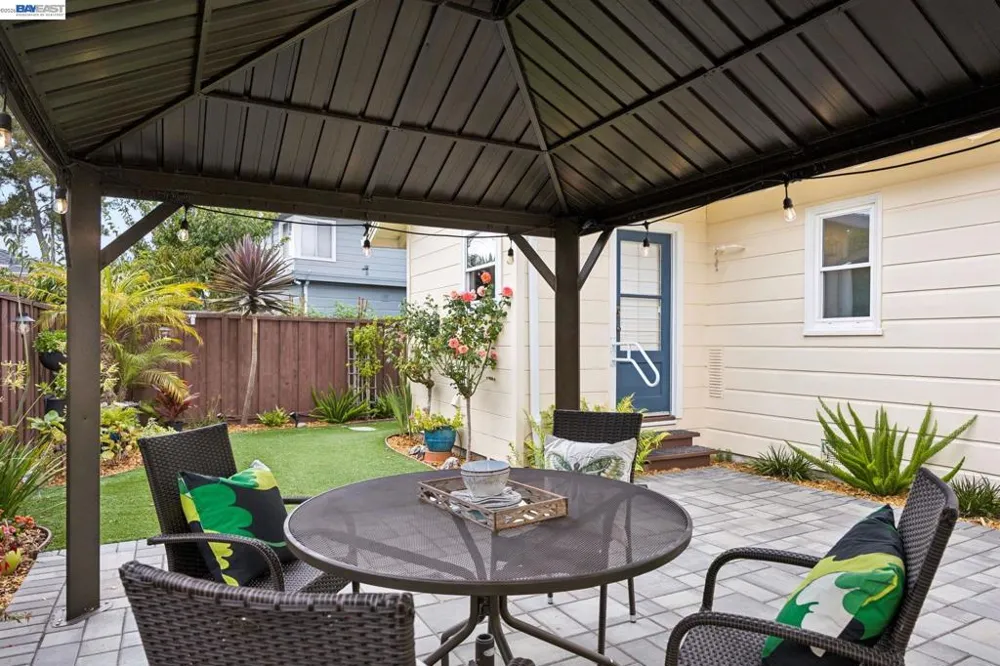 104 Cypress St Alameda, CA 94501