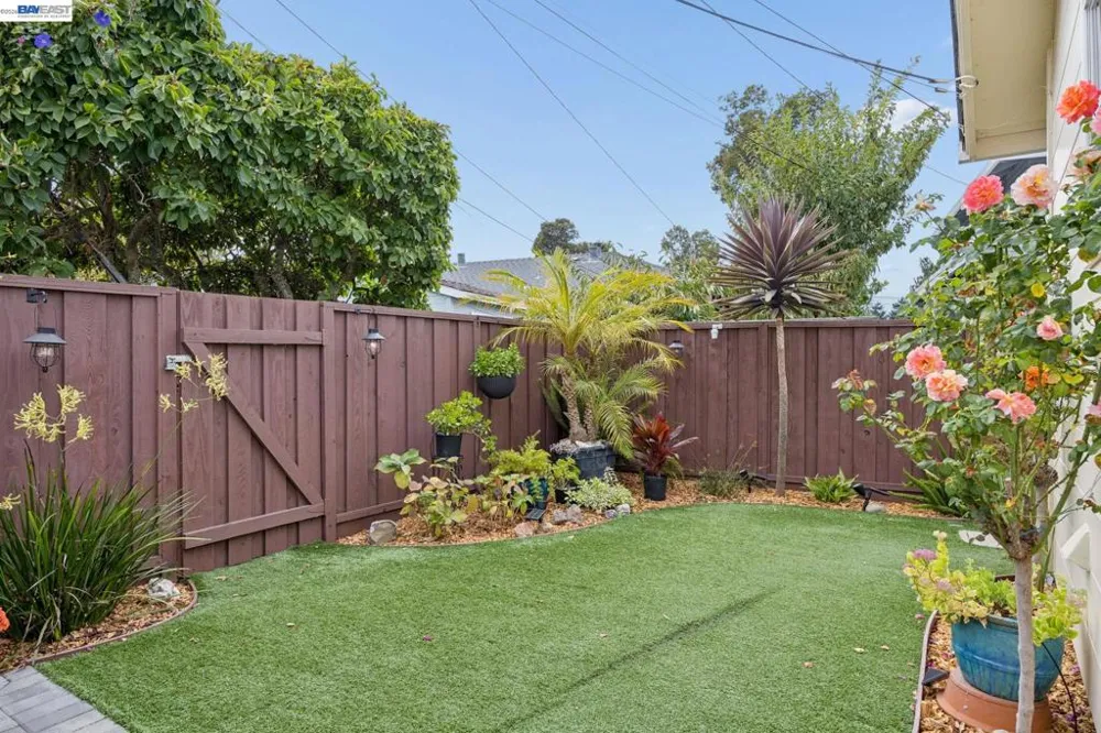 104 Cypress St Alameda, CA 94501