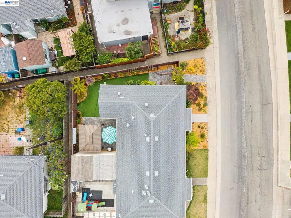 104 Cypress St Alameda, CA 94501