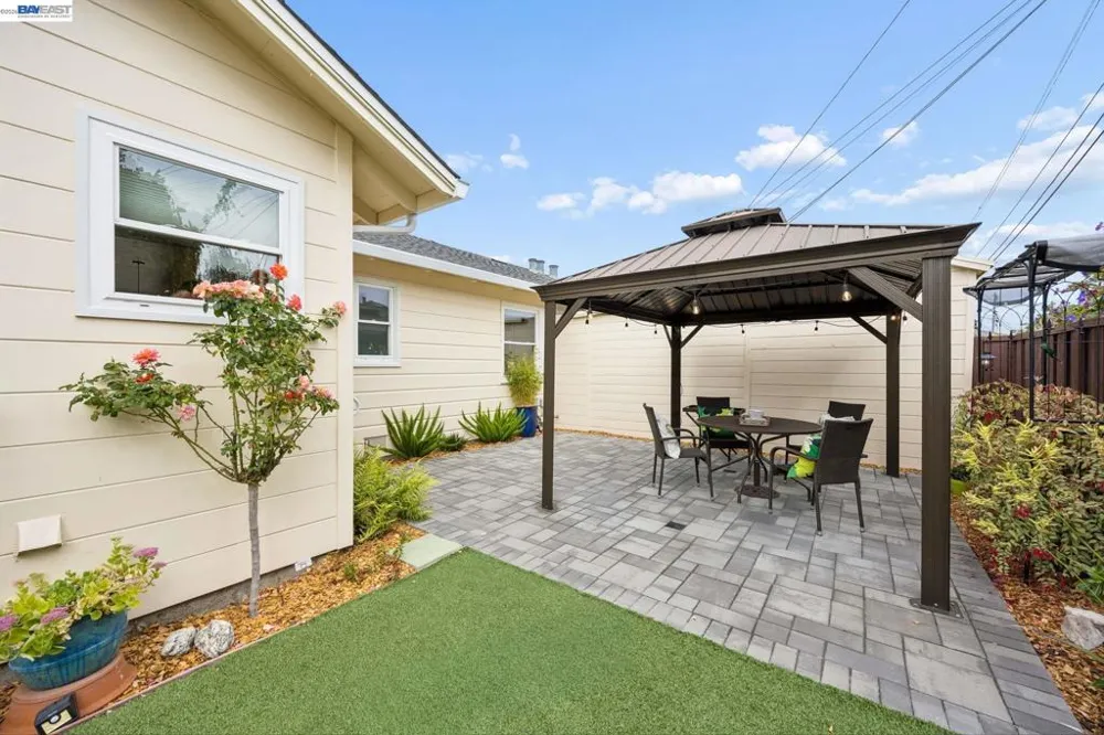 104 Cypress St Alameda, CA 94501