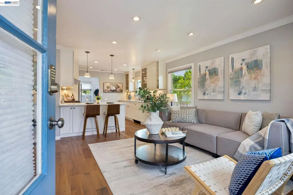 104 Cypress St Alameda, CA 94501