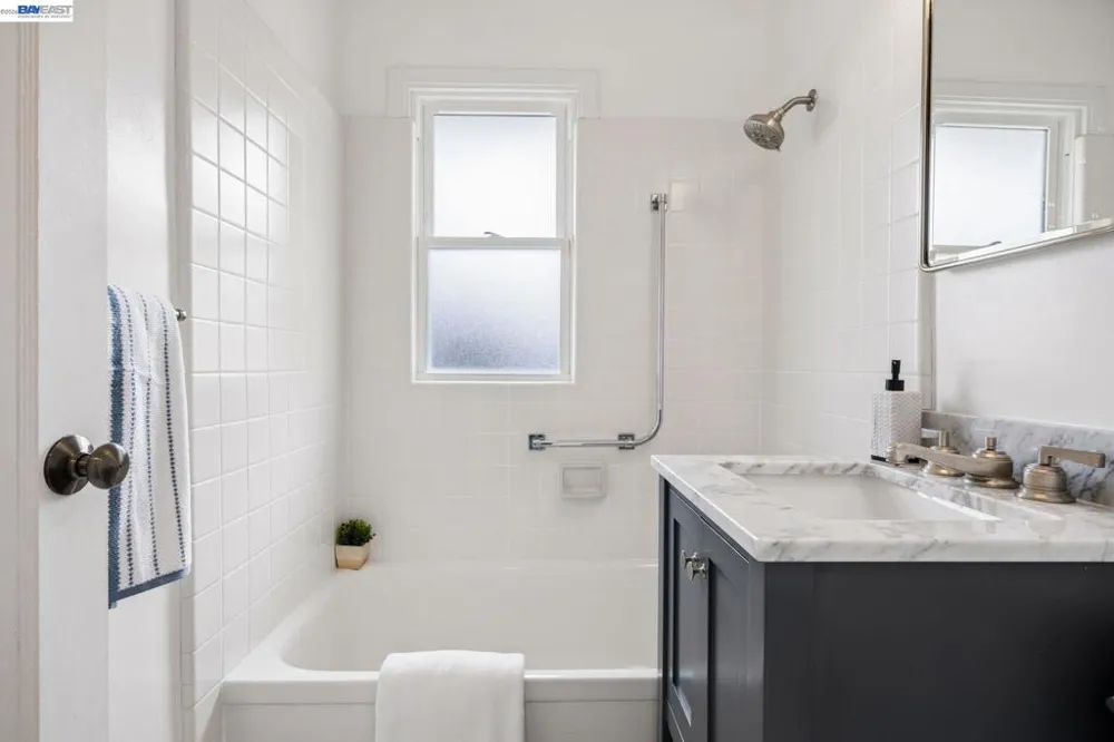 104 Cypress St Alameda, CA 94501